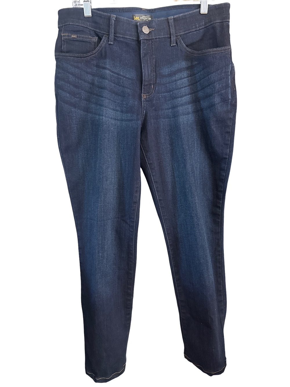 Lee Straight Leg Regular Fit Mid Rise Flex Motion Jeans